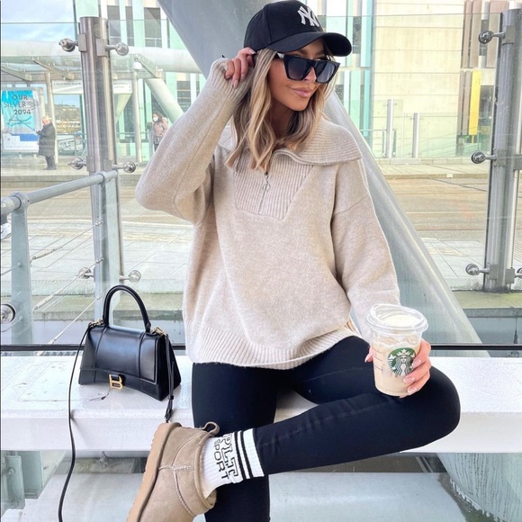 Zara Sweaters - Zara ZIPPERED HIGH COLLAR SWEATER